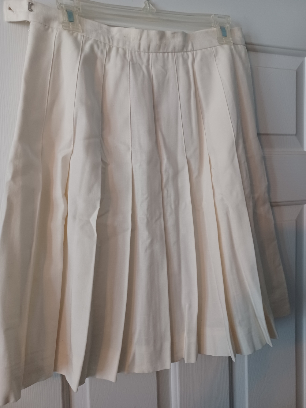 Classic Pleated Cream Women's Skirt